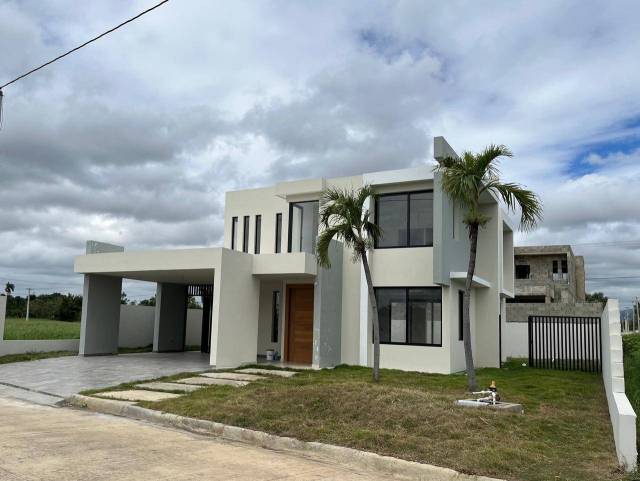 Amplia y acogedora casa en venta  | Bienes Raices Republica Dominicana 