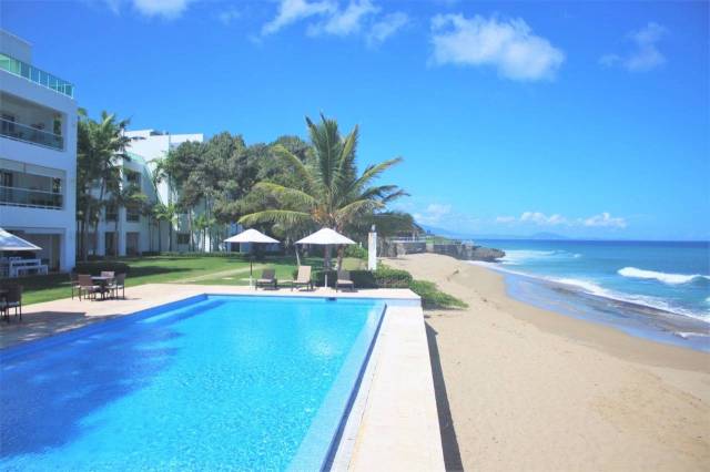 In Sosua we have for immediate delivery furnished apartment, on the beachfront, with the best view of the north coast, 154 m2 of pure life and harmony facing the sea, with all the recreational amenities you need | Real Estate in Dominican Republic