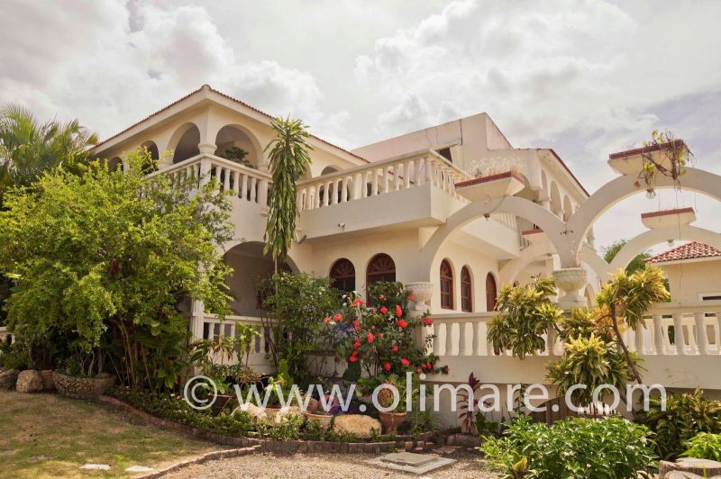 Excellente propriété avec un emplacement de coin enviable à un prix avantageux !! | Immobilier en République Dominicaine